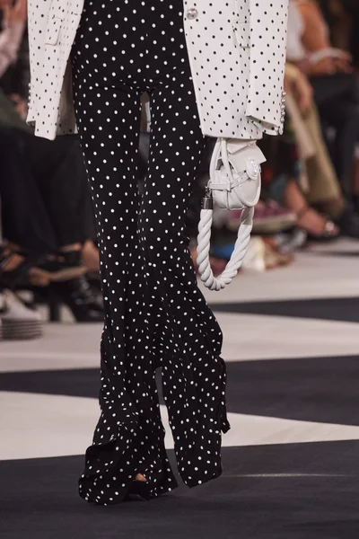 Look 234